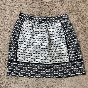 J Crew Elegant Black and White Patterned Women's Mini Skirt size 0 Winter Preppy